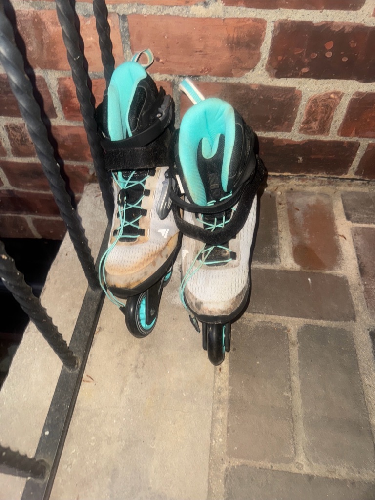 Women’s Inline Skates - White And Teal Accent